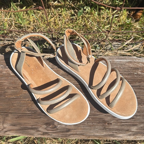 Clarks Jemsa Style Slide Champagne gold leather  Sandal Gold 8 - Picture 2 of 8